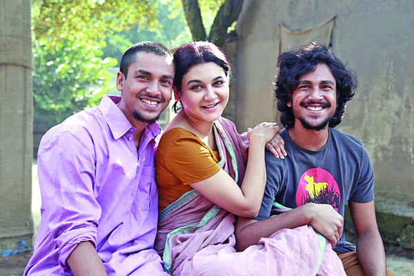 গান্ধী মেডেলের জন্য মনোনীত ‘নকশিকাঁথার জমিন’