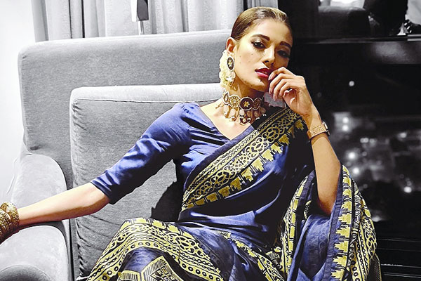 বার্লিন ফ্যাশন ফিল্ম উৎসবে রিবার ‘মুড সুইং’