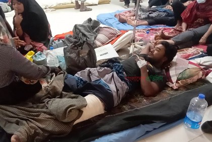নাফ নদীতে গুলিবিদ্ধ বাংলাদেশিকে চট্টগ্রাম মেডিকেলে স্থানান্তর 