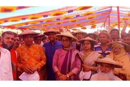 হরিণাকুন্ডুতে কৃষক সমাবেশ অনুষ্ঠিত