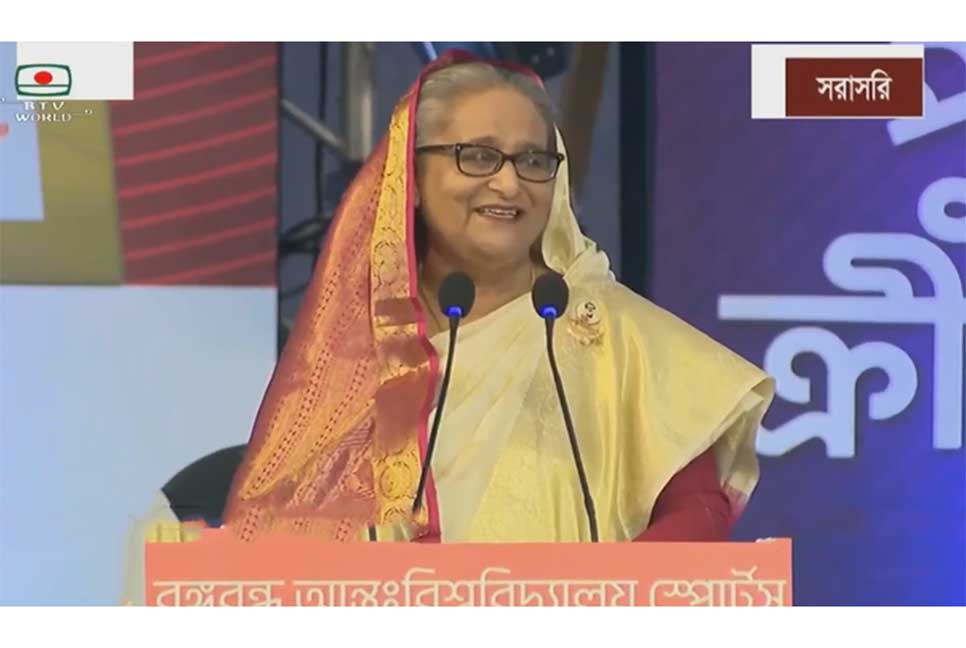 ফুটবল বিশ্বকাপে আমাদের টিম নেই, এটা আসলেই কষ্ট দেয় : প্রধানমন্ত্রী



