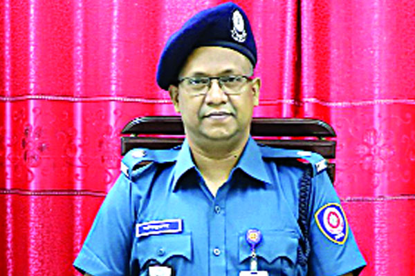 নতুন পোশাকে মাঠে মাদক কর্মকর্তা-কর্মচারী