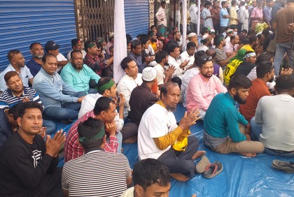 কুমিল্লা নগরীর মোড়ে মোড়ে নেতাকর্মীদের জটলা