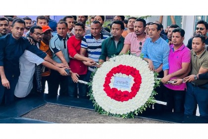 শহীদ ডা. মিলনের সমাধিতে ছাত্রদলের শ্রদ্ধা 