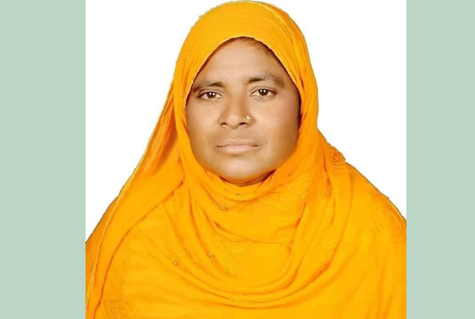 ৪৬ বছর বয়সে এসএসসি পাস করলেন আওয়ামী লীগ নেত্রী