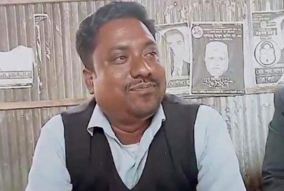 ৪২ বছর বয়সে এসএসসি পাশ করলেন ইউপি সদস্য