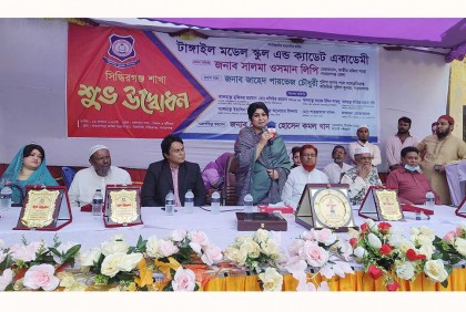 আমাদের অনেক যুদ্ধ করতে হয় : লিপি ওসমান 


