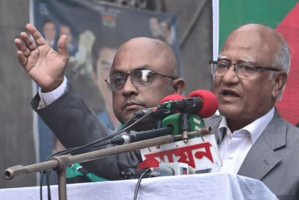 এই সরকারকে বিদায় করা আমাদের দায়িত্ব: খন্দকার মোশাররফ 