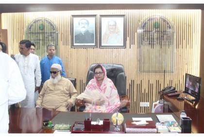 পিরোজপুরে জেলা পরিষদ চেয়ারম্যানের দায়িত্ব গ্রহণ