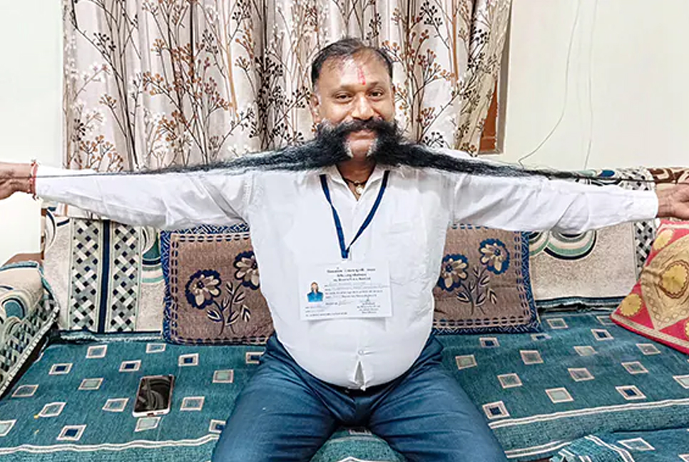 গোঁফ দিয়েই ভোট জিততে চান যিনি!