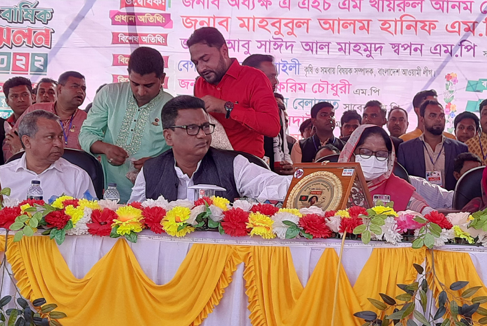 আর কোনো রাষ্ট্রনায়ক একসঙ্গে এত মসজিদ নির্মাণ করতে পারেননি : হুইপ স্বপন

