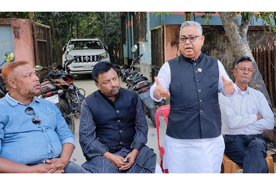 ফরিদপুরে আওয়ামী লীগ নেতাকর্মীদের নিয়ে উঠান বৈঠক