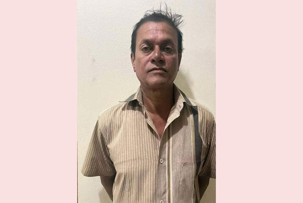 চোলাই মদসহ ইউপি মেম্বার আটক