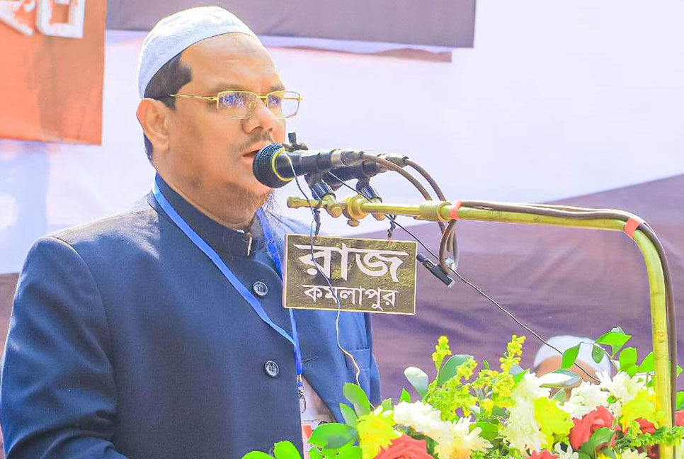 আওয়ামী লীগের অধীনে প্রহসনের নির্বাচন জনগণ মেনে নেবে না : পীর চরমোনাই