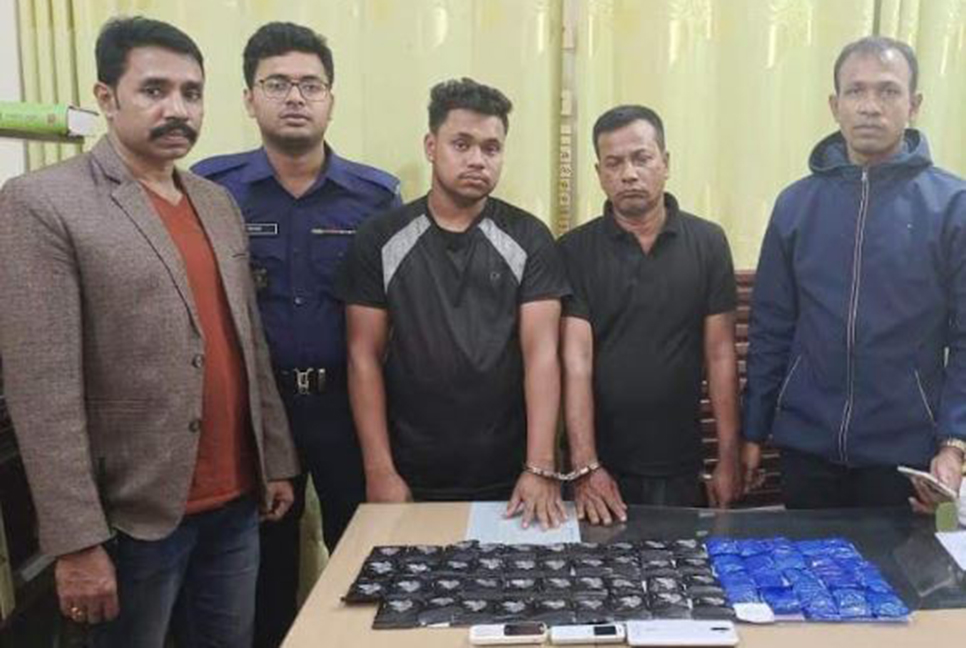 ফেনীতে ৩৫ লাখ টাকার ইয়াবা উদ্ধার, গ্রেফতার ২