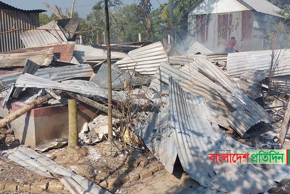 ব্রাহ্মণবাড়িয়ায় চাঁদা তোলা নিয়ে দ্বন্দ্বে হামলায় নিহত ১, লুটপাট ভাঙচুর