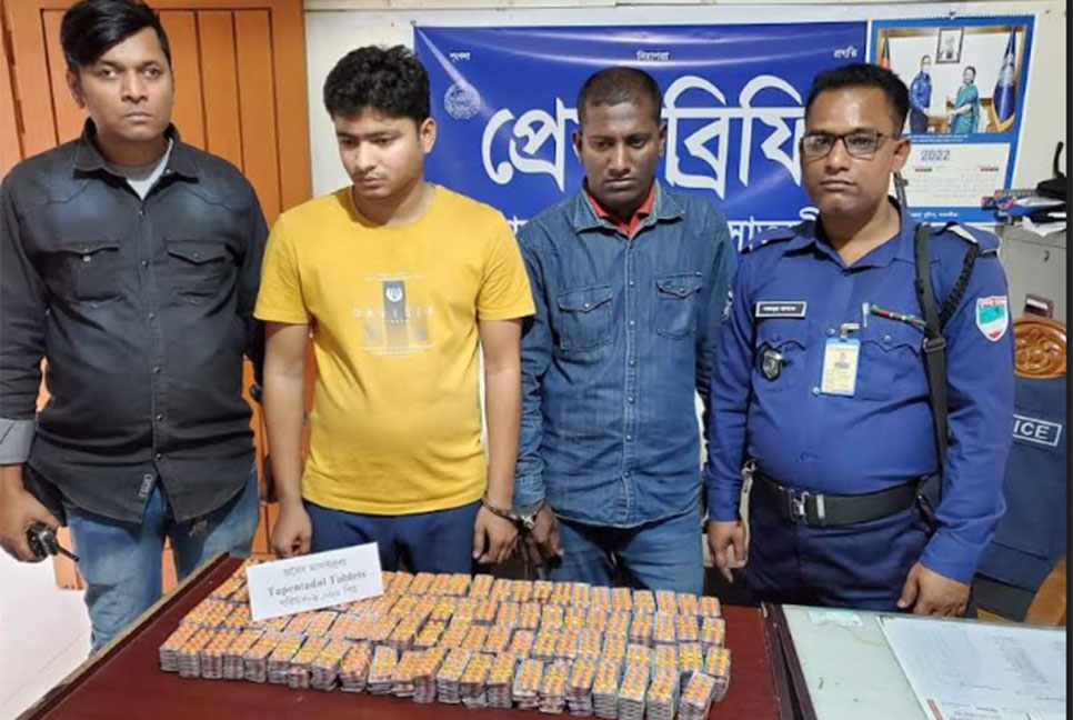 সাতক্ষীরায় ৯ হাজার পিস নেশাজাতীয় ট্যাবলেটসহ আটক ২
