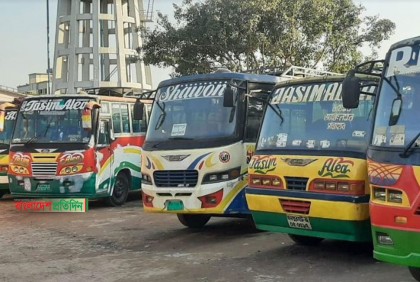 জয়পুরহাটে তৃতীয় দিনের মতো পরিবহন ধর্মঘট চলছে
