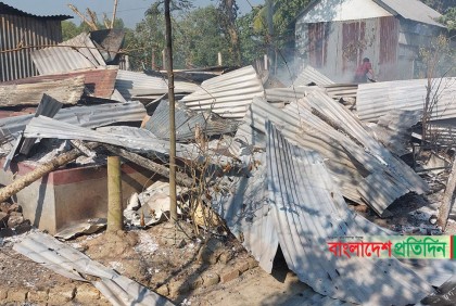 ব্রাহ্মণবাড়িয়ায় চাঁদা তোলা নিয়ে দ্বন্দ্বে হামলায় নিহত ১, লুটপাট ভাঙচুর