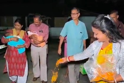 ৭০ বছর বয়সে জমজ সন্তানের বাবা, মায়ের বয়স ৫৪