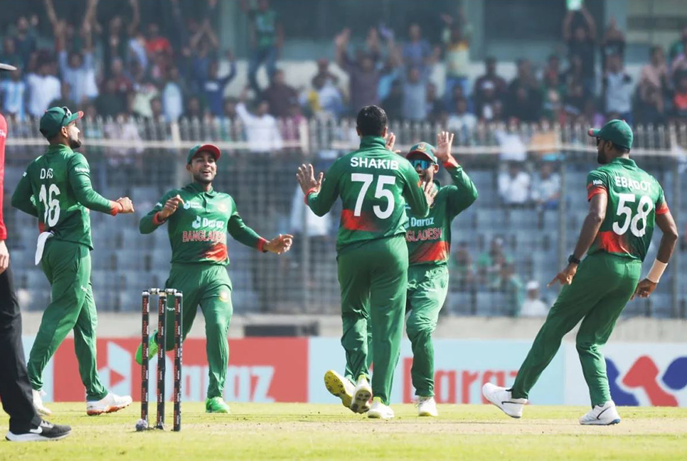 সাকিবের ঘূর্ণিতে ১৮৬ রানে অলআউট ভারত