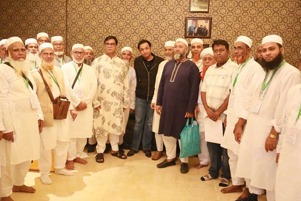 সামর্থ্যহীনদের জন্য ওমরাহর সুযোগ, রওনা দিল প্রথম কাফেলা