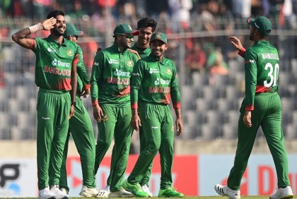 একাই ৫ উইকেট নিলেন সাকিব, ইবাদত ৪