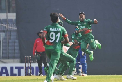 ভারতের বিপক্ষে মিরাজের অনবদ্য ব্যাটিং 

