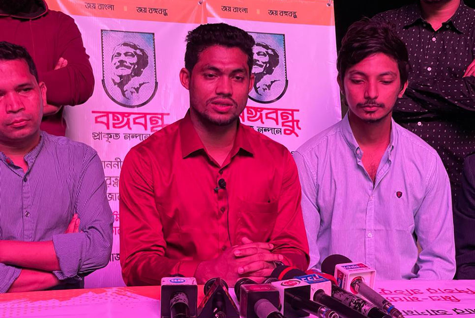প্রধানমন্ত্রীর আগমন উপলক্ষে সমুদ্রপাড়ে চিত্র প্রদর্শনীর আয়োজন