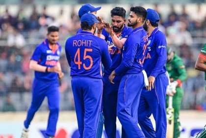 যে কারণে হেরেও জরিমানা গুনলো রোহিতের ভারত