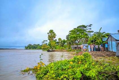 সুগন্ধা ও বিষখালী নদীতে ভাঙনে আতঙ্কে তীরবর্তী মানুষ