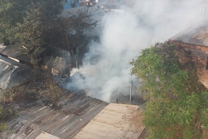 শ্রীপুরে আগুনে পুড়লো দোকান