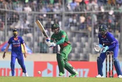 মিরাজের শতকে ভারতকে ২৭২ রানের চ্যালেঞ্জ ছুঁড়ে দিল টাইগাররা