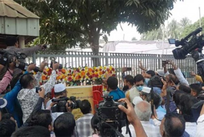 মেয়র তাপসের মাঠ উদ্বোধন অনুষ্ঠানে ছাত্রদের হামলা


