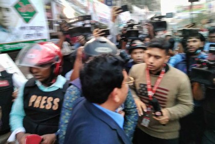নয়াপল্টন থেকে শিমুল বিশ্বাস গ্রেফতার

