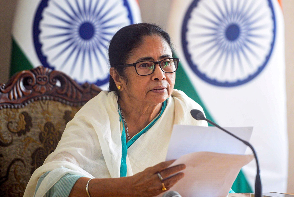 সংখ্যাগরিষ্ঠতা থাকলেই বিরোধীদের কণ্ঠরোধ করা যায় না :  মমতা

