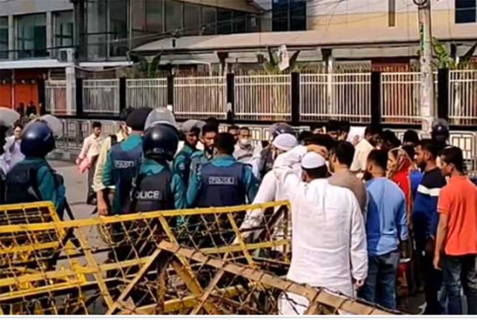 খুলে দেওয়া হলো বিএনপি কার্যালয়ের সামনের সড়ক 

