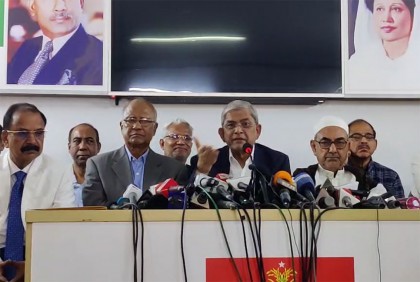 কার্যালয়ে বোমা রেখে নাটক তৈরি করা হয়েছে, সংবাদ সম্মেলনে মির্জা ফখরুল