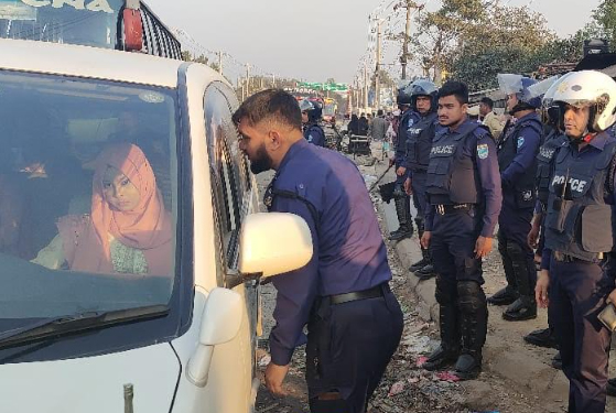 জঙ্গিবাদ, নাশকতা ও সন্ত্রাসী কর্মকাণ্ডরোধে কিশোরগঞ্জে পুলিশের তৎপরতা