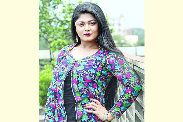চার সিনেমা নিয়ে