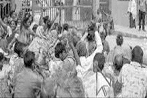 গোবিন্দগঞ্জে ইপিজেড বাস্তবায়ন নিয়ে সভা বর্জন সাঁওতালদের