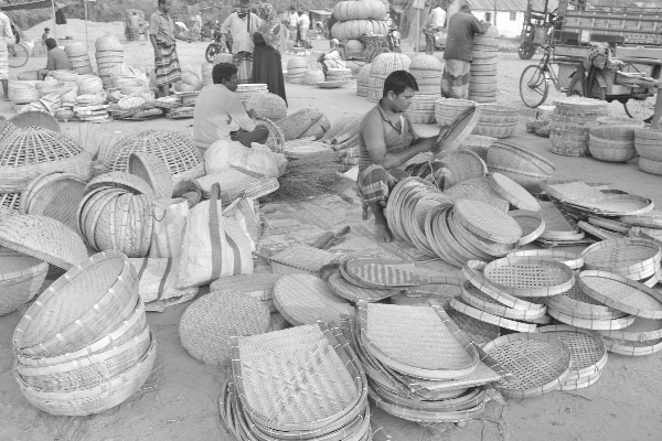 বাঁশপণ্যে জীবন-জীবিকা