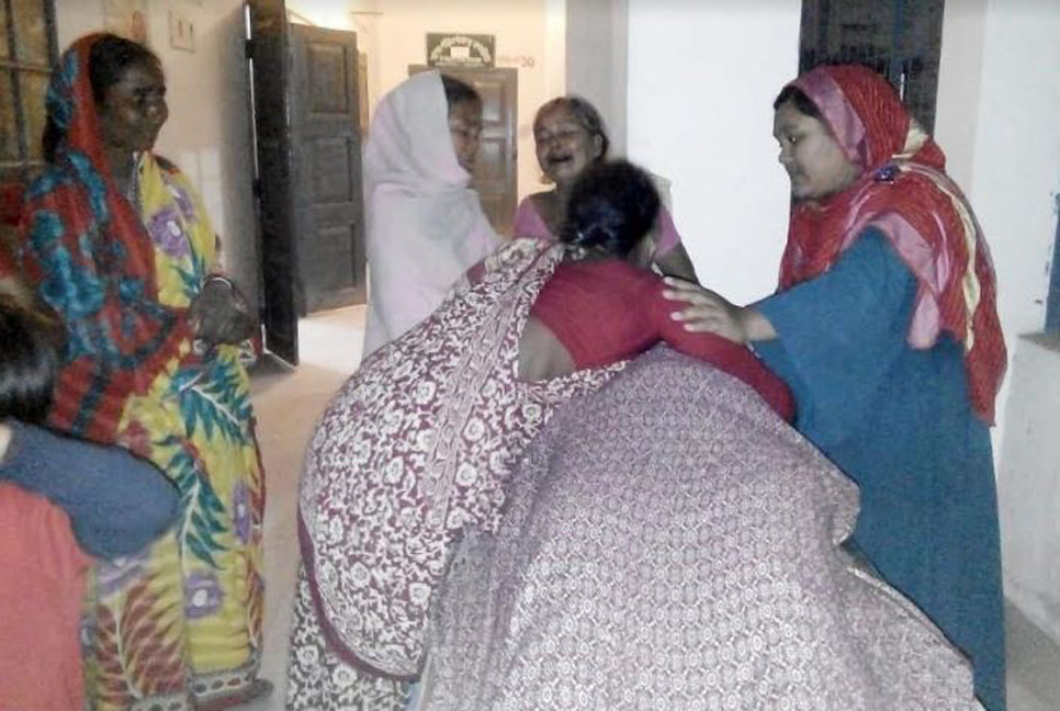কলমাকান্দায় লোবেট গাড়ির চাপায় নারী নিহত