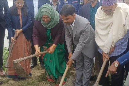নেত্রকোনায় ফসল রক্ষায় বাঁধ নির্মাণ কাজের উদ্বোধন 