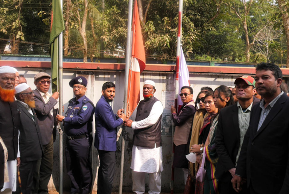 খাগড়াছড়িতে মহান বিজয় দিবসে
শহীদদের প্রতি শ্রদ্ধা