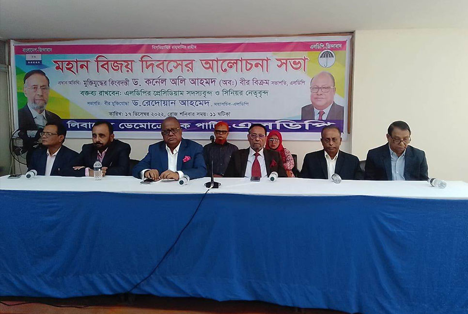 উন্নয়নের নামে সরকার মানুষকে কবর দিয়েছে: কর্নেল অলি
