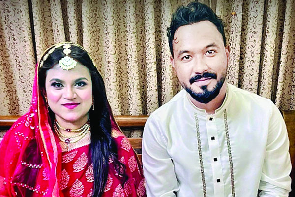 বিয়ে করেছেন পলাশ, কনে নাফিসা