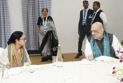 কলকাতায় অমিত শাহের সঙ্গে মমতার বৈঠক