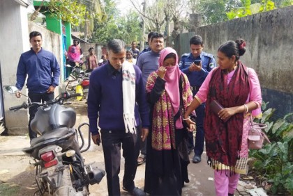 মোরেলগঞ্জে প্রতারণার অভিযোগে নারী আটক
