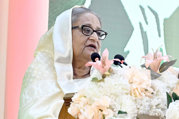 গ্রেনেড হামলা থেকে রক্ষা পাননি বিচারকরাও